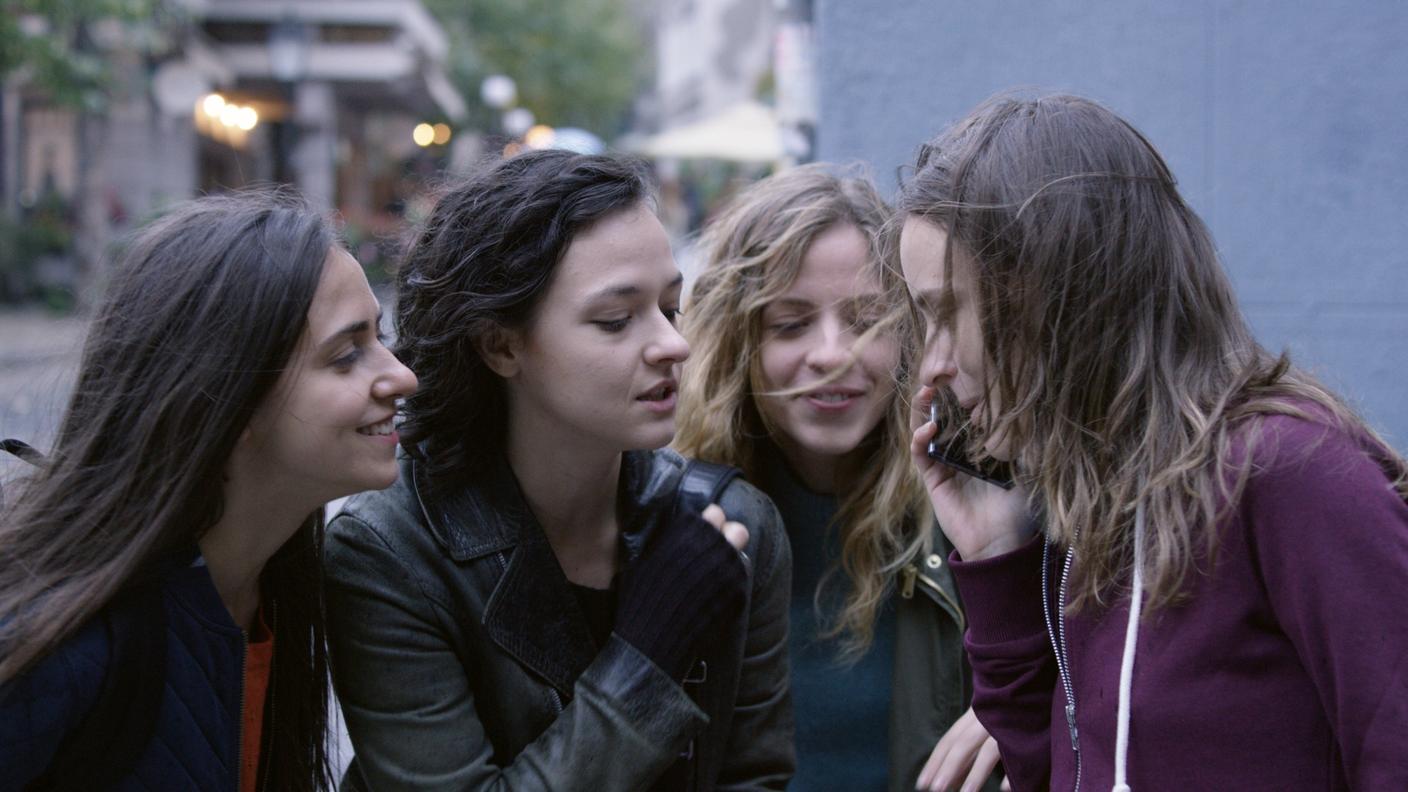Le quattro amiche durante il viaggio a Belgrado