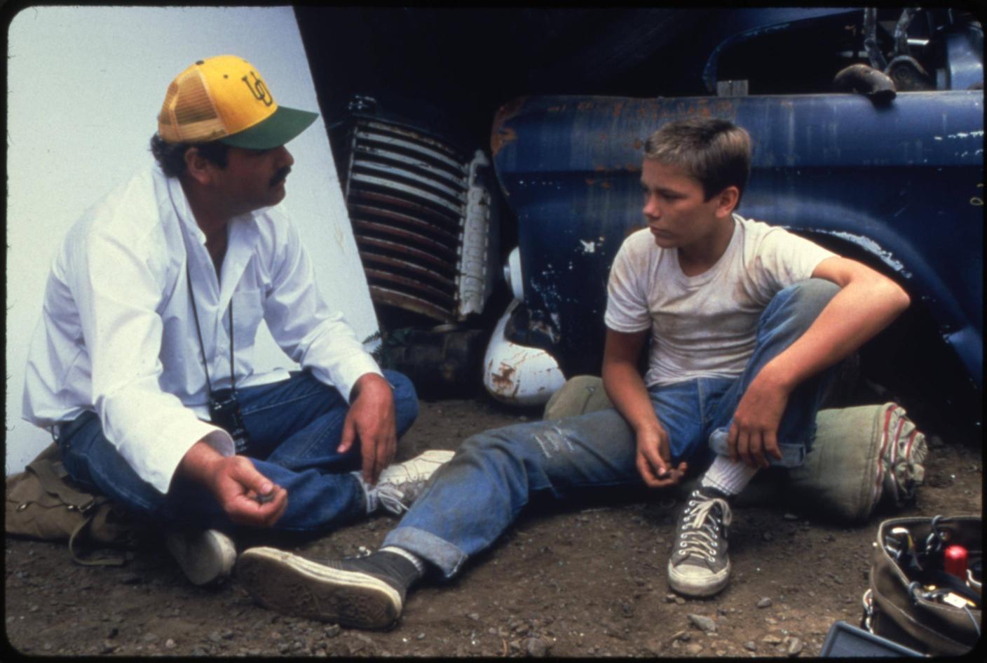 Rob Reiner con River Phoenix sul set di Stand By Me, 1986