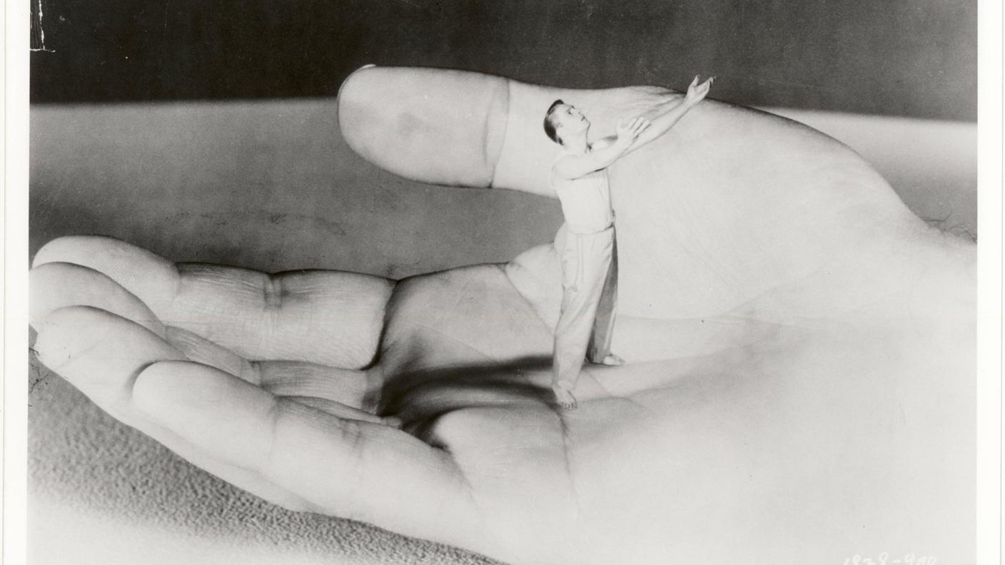 The incredible Shrinking Man.jpg