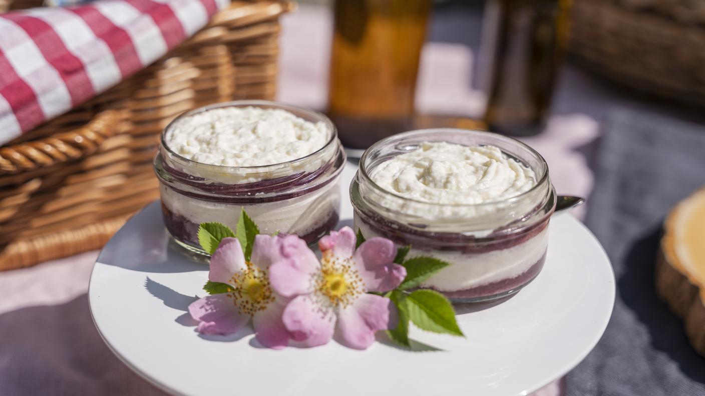 Dolce allo yogurt, pane raffermo e more