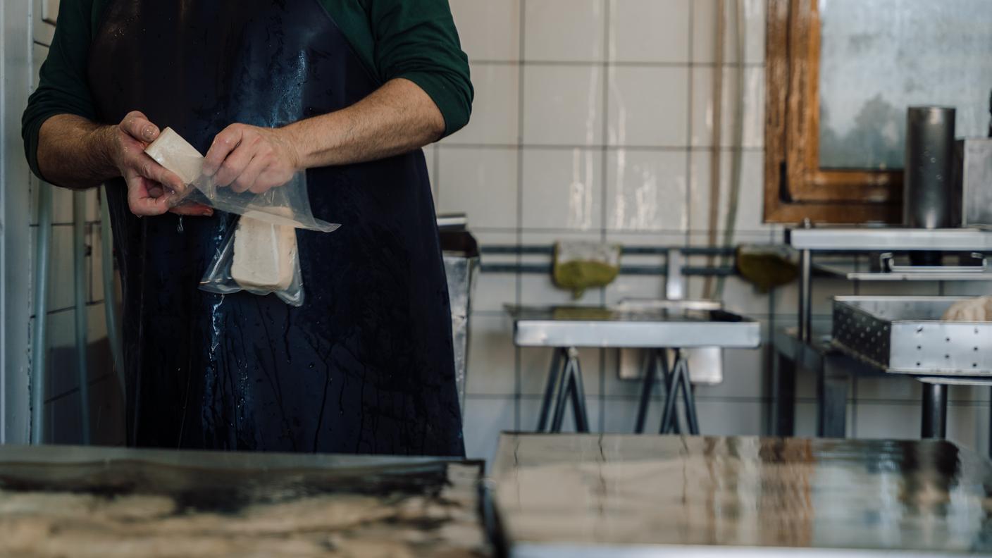 Produzione di tofu in TiGusto, a Gerra Piano
