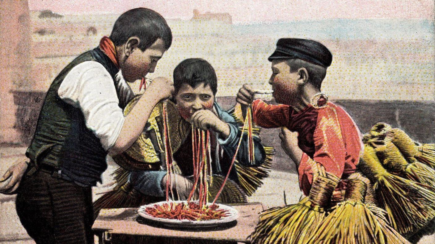 mangiamaccheroni, Napoli, mangiari di strada