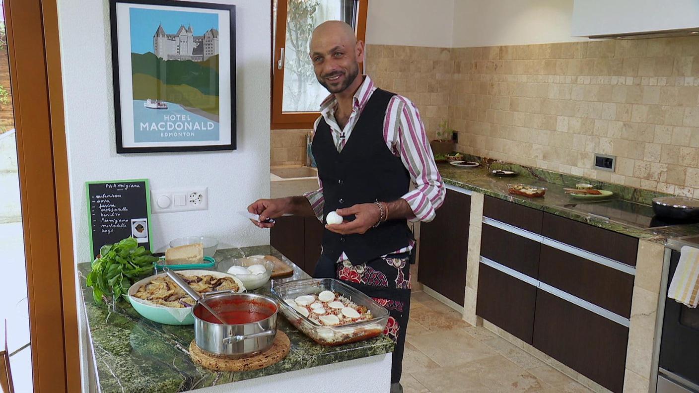 Fabio Marzo pronto per preparare la sua ricetta