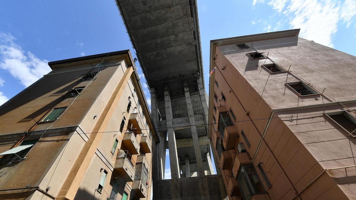 Gli abitanti hanno dovuto abbandonare le loro abitazioni