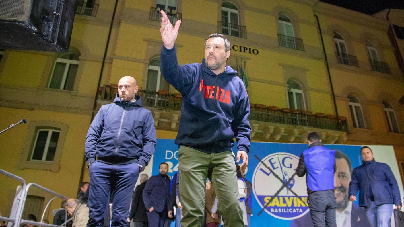 Slavini durante la campagna elettorale a favore di Bardi