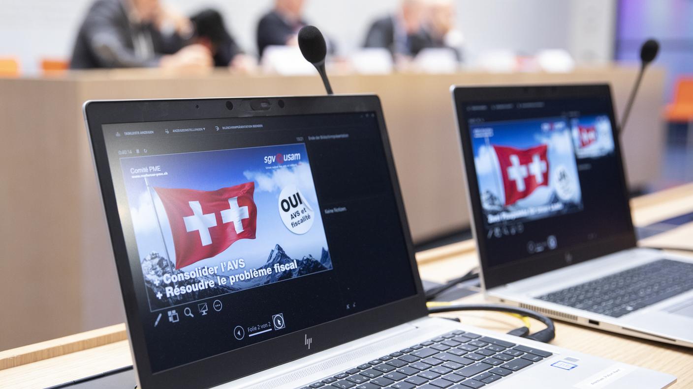 "Consolidare l'AVS e risolvere il problema fiscale", proclama lo slogan