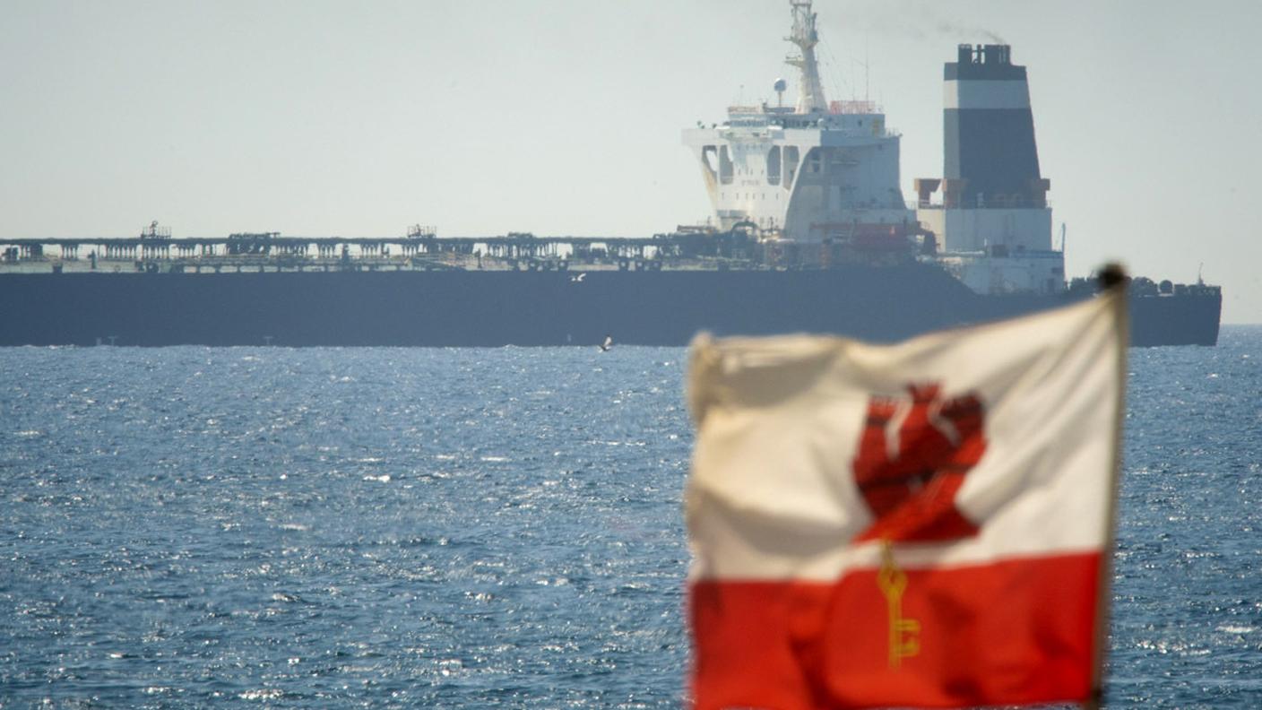 Il super tanker Grace 1 alle porte del Mediterraneo
