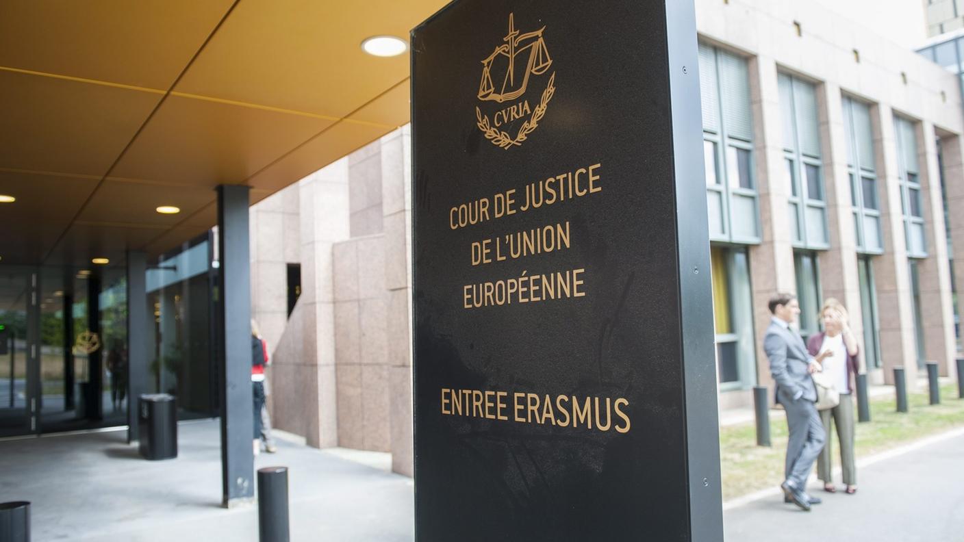 La Corte di giustizia dell'Unione europea con sede in Lussemburgo è anche chiamata a dirimere le controversie giuridiche tra governi nazionali e istituzioni dell'UE