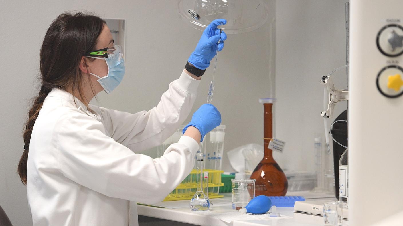 Il vaccino di AstraZeneca è stato sviluppato con l'Università di Oxford