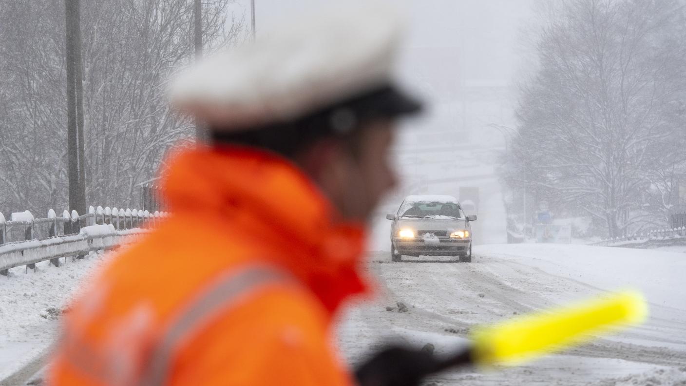 La neve ha portato con sé i soliti disagi