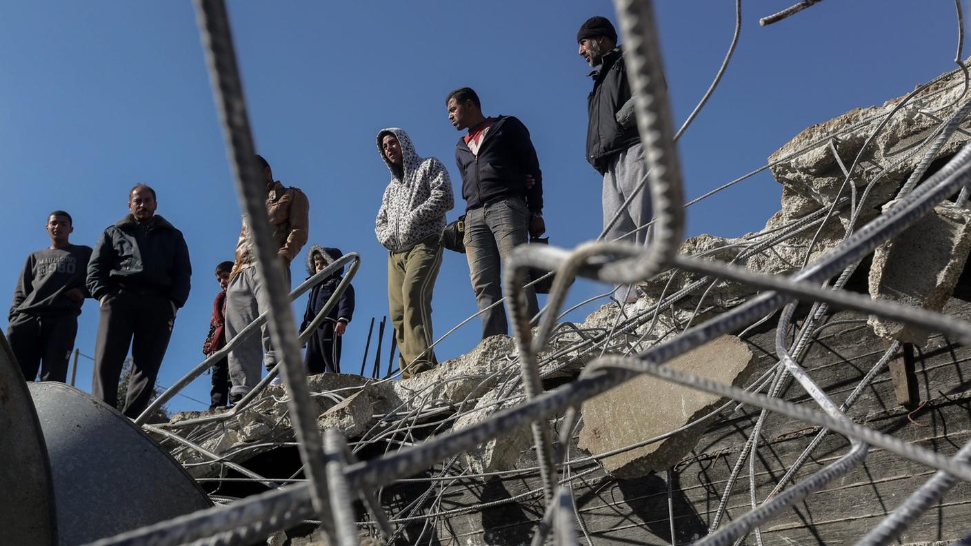 Gaza, la tregua regge