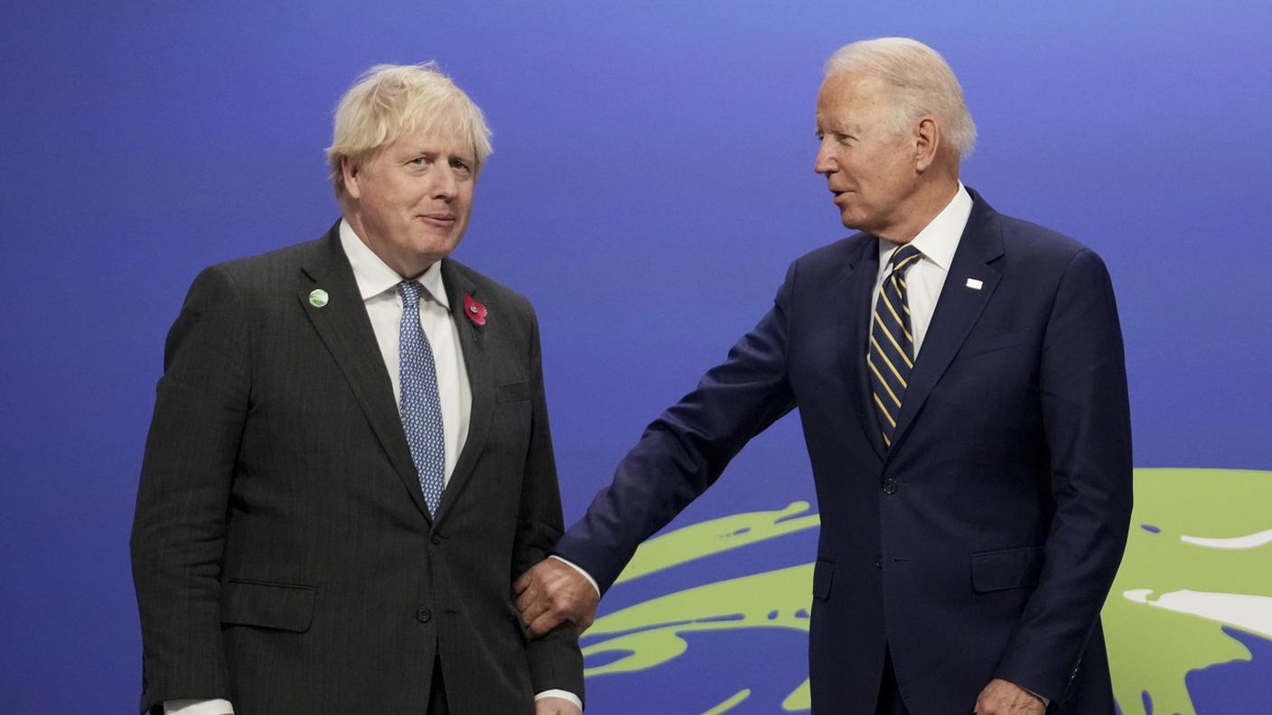 Il premier britannico Boris Johnson e il presidente americano Joe Biden a Glasgow