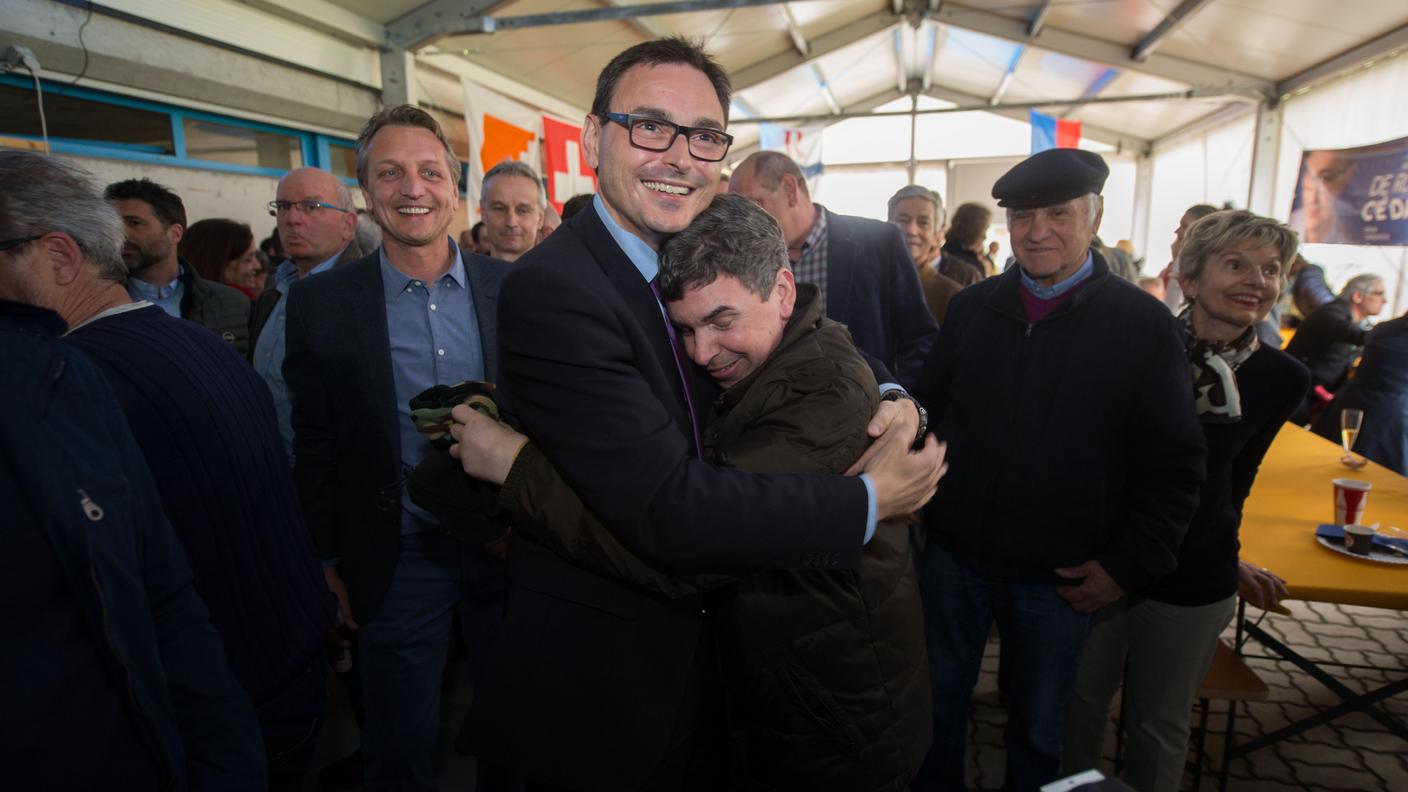 Raffaele De Rosa festeggia a Lodrino