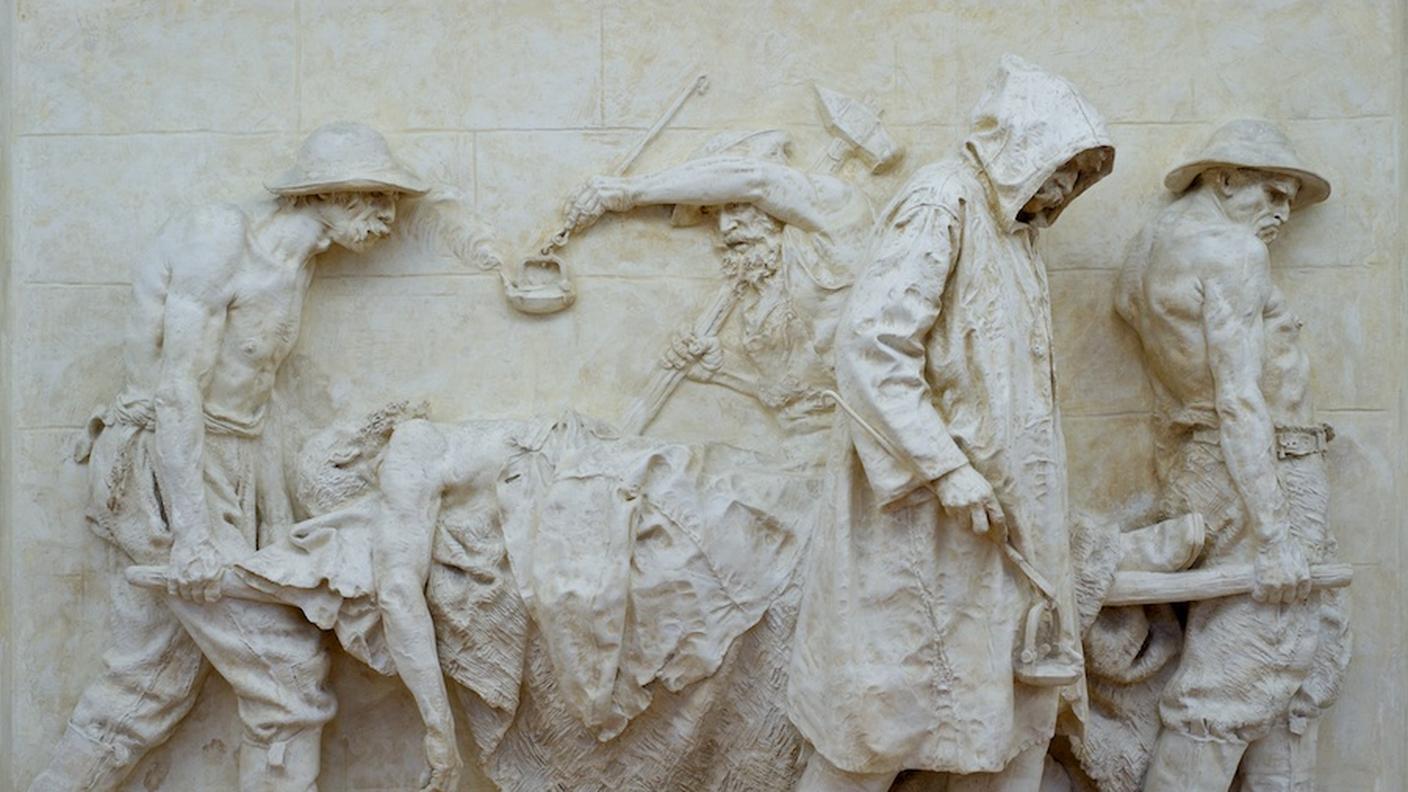 Vincenzo Vela, Le vittime del lavoro, 1882 (modello in gesso)