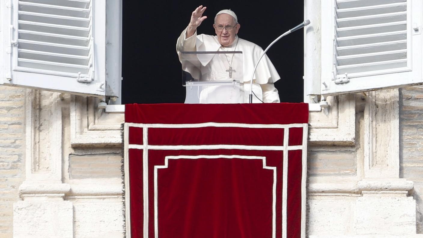 Papa Francesco si è rivolto alla folla in Piazza San Pietro