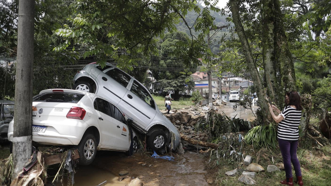Petropolis devastata dal maltempo