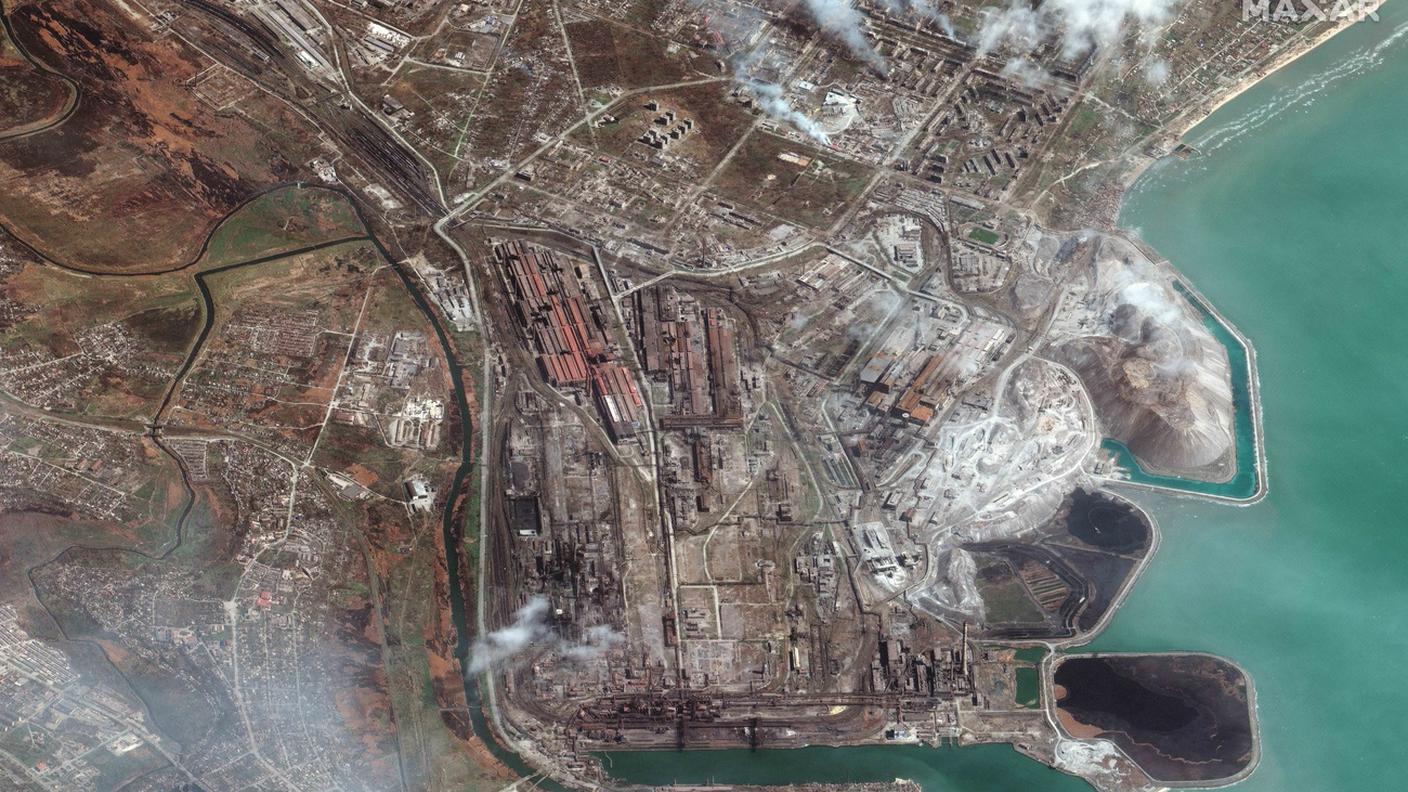 Il complesso Azovstal in un'immagine satellitare Maxar Technologies del 9 aprile
