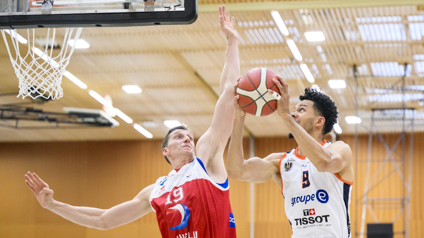 Nikolic contrasta Granvorka