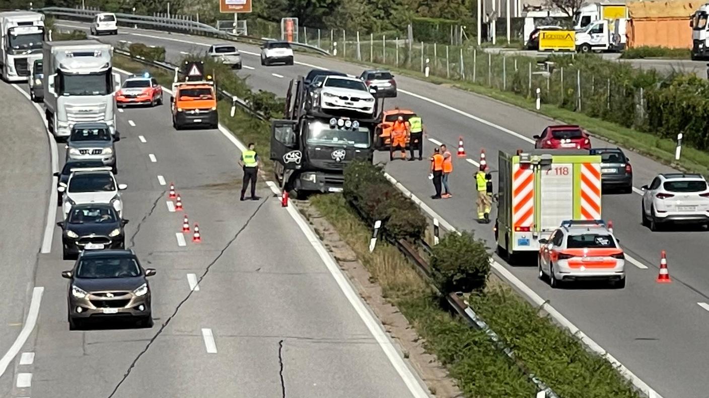 Grave incidente sulla A2 a Lamone