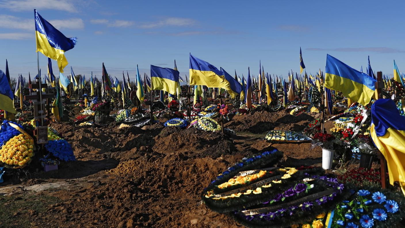 Un cimitero dell'esercito ucraino a Kharkiv
