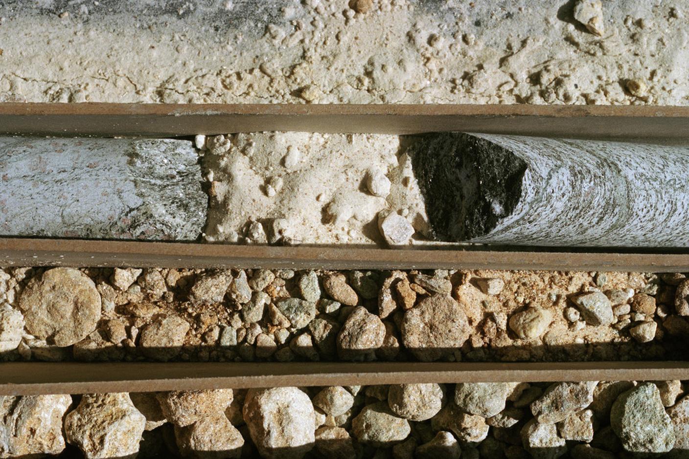 Campioni di roccia prelevati dalla galleria di sondaggio nel 1997