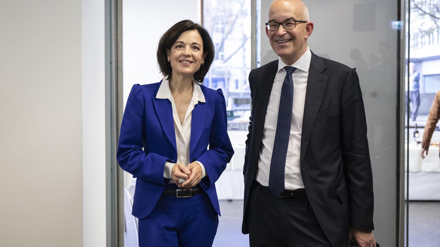 Con la rinuncia di Regine Sauter (a sinistra) un'avversaria in meno per Gregor Rutz dell'UDC (a destra)