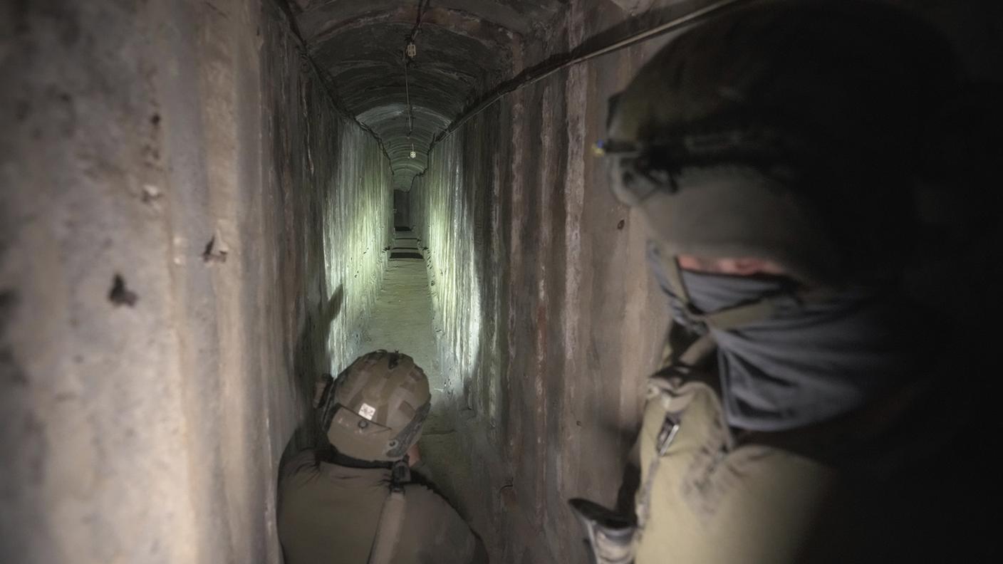 Per cinquanta ostaggi l'uscita dal tunnel è fissata per domani, venerdì, alle 16.00