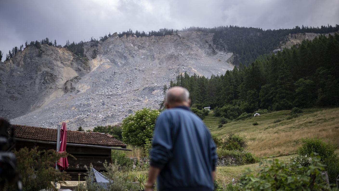 Nella notte fra il 15 e il 16 giugno del 2023 1,2 milioni di metri cubi di rocce sono già franati, fermandosi a pochi metri dal villaggio