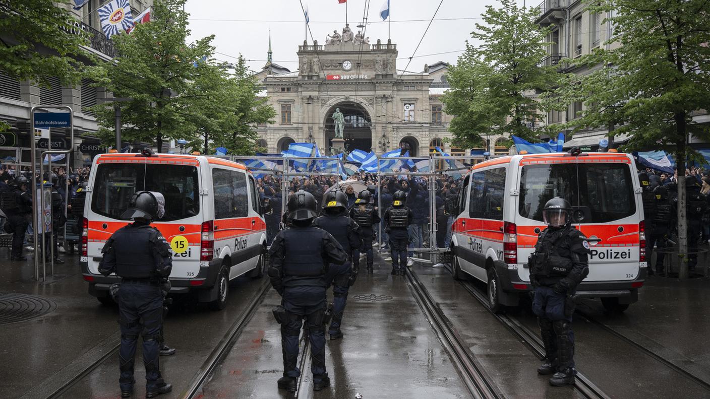 "Se le autorità non vogliono i tifosi nel loro stadio allora questi ultimi andranno semplicemente in centro città"