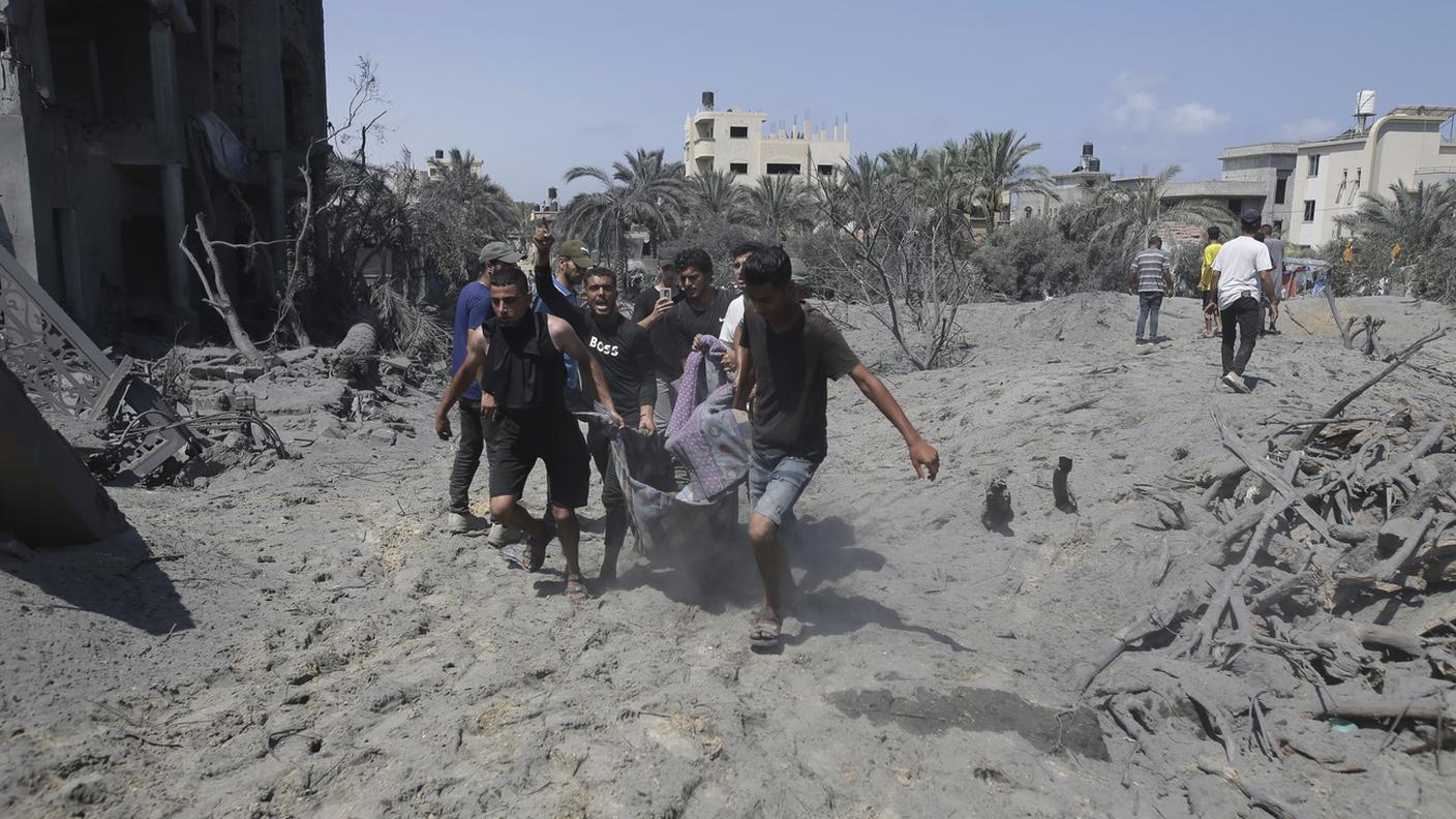 Khan Yunis dopo l'attacco israeliano sulla città
