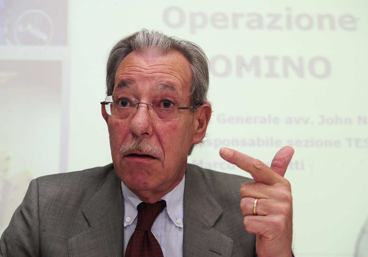 2012; il procuratore generale John Noseda