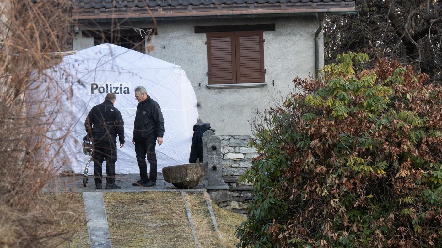La polizia scientifica al lavoro