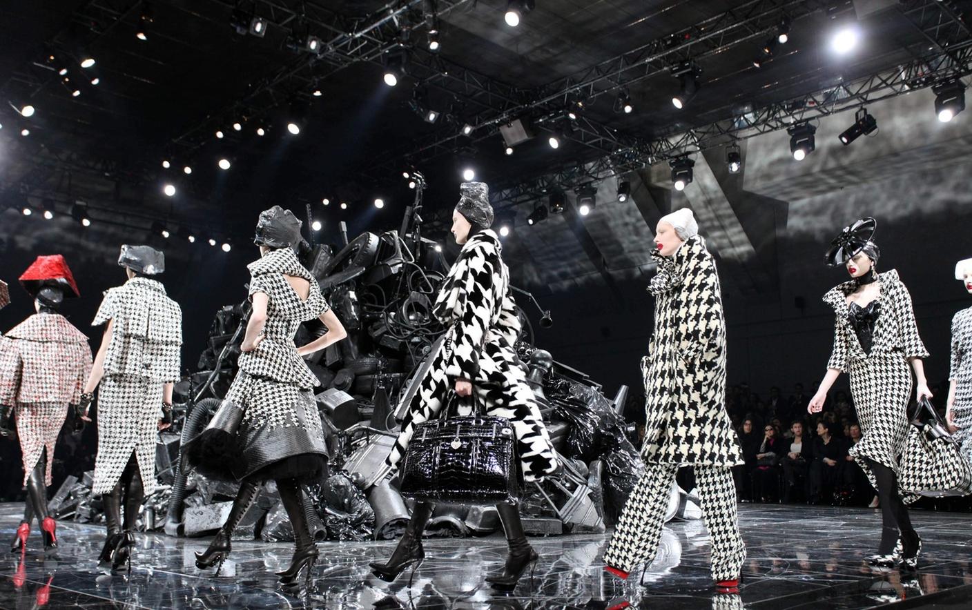 La collezione prêt-à-porter Autunno/Inverno 2009-2010 di Alexander McQueen a Parigi