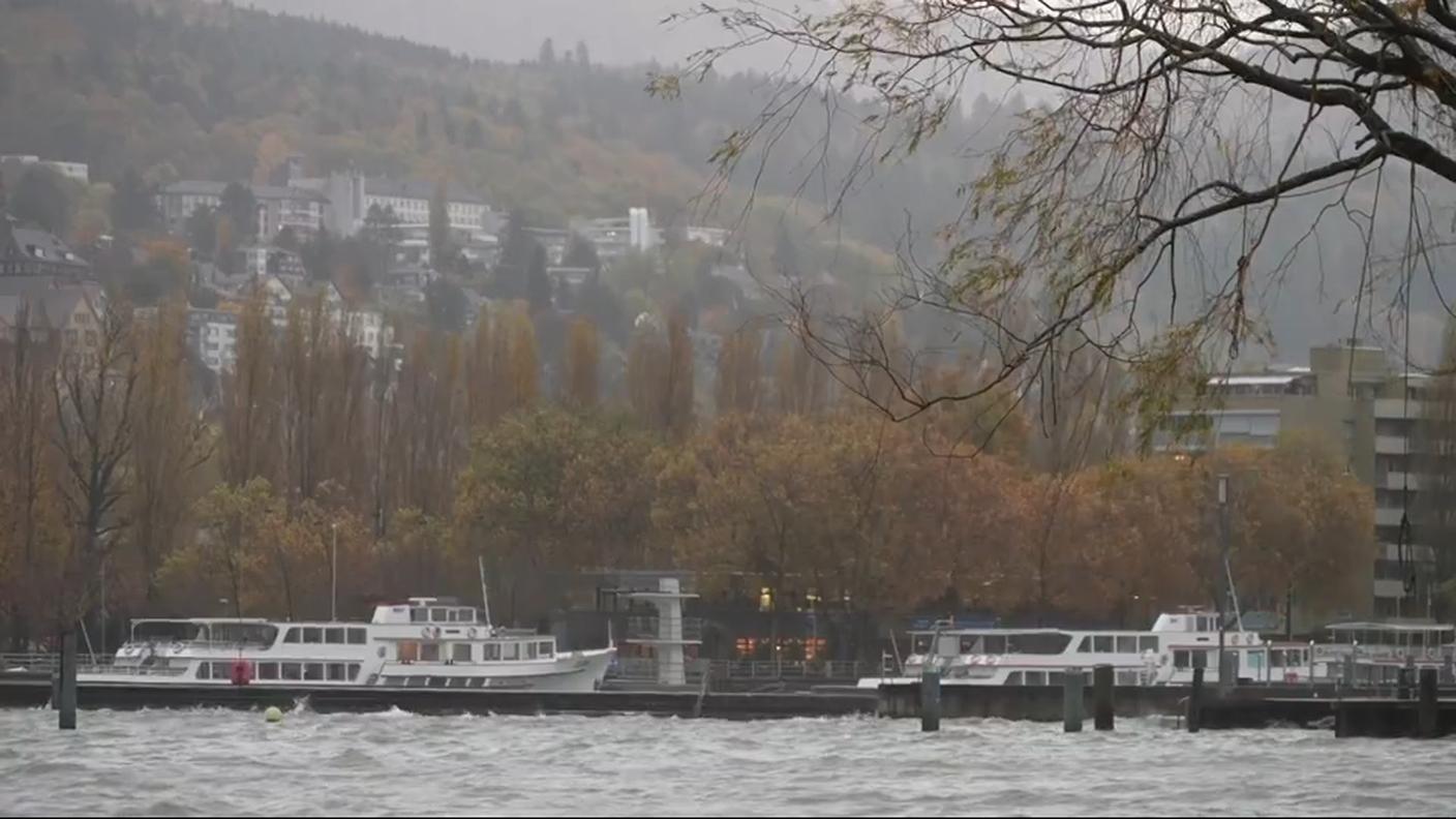 Il lago a Bienne giovedì mattina