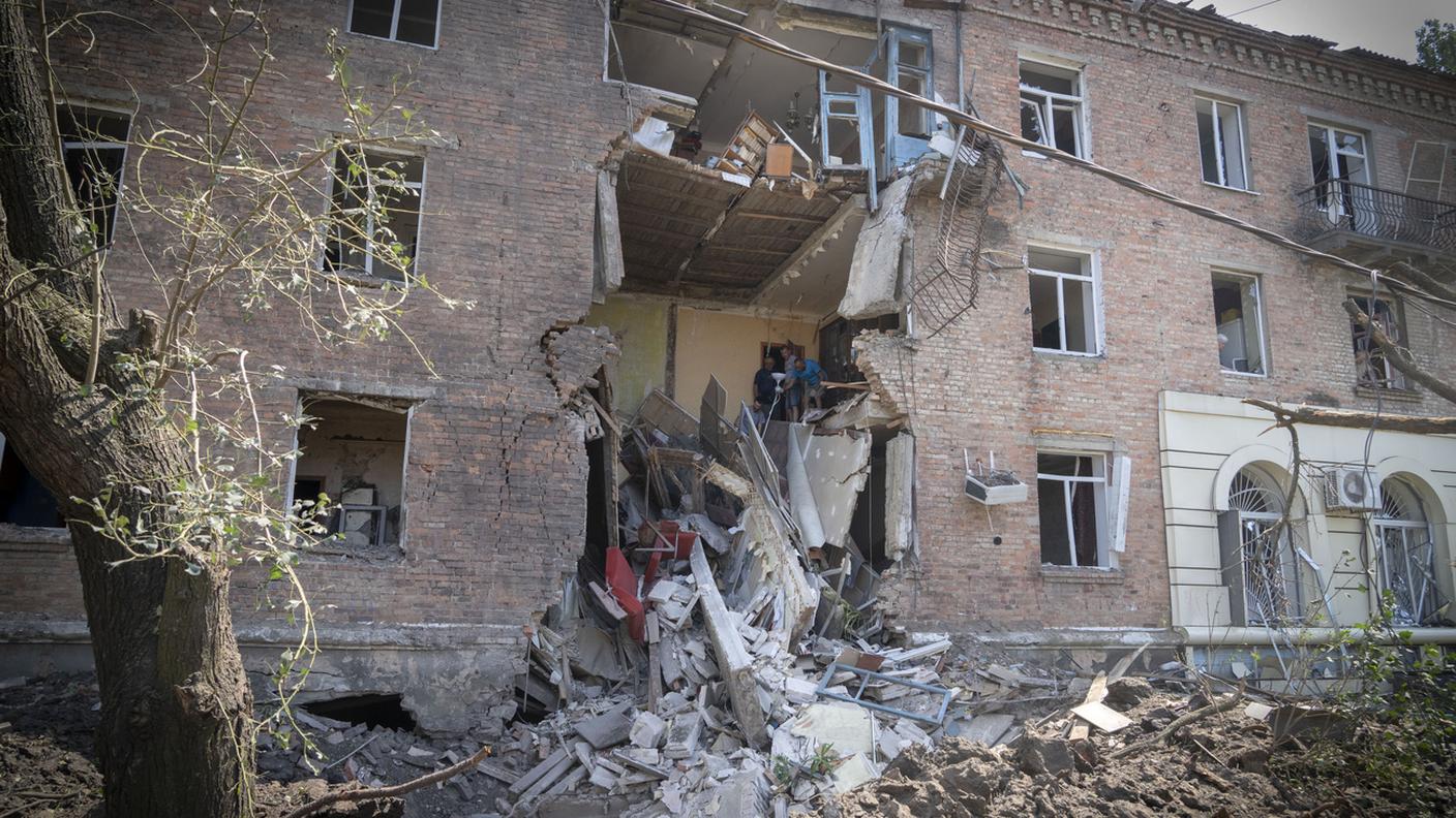 Un edificio distrutto negli scorsi giorni a Bakhmut, nella regione di Donetsk