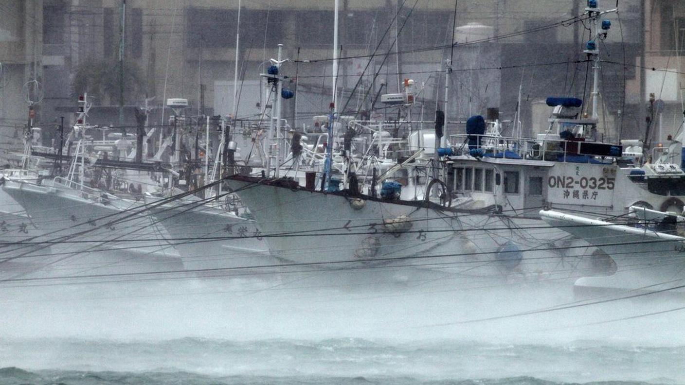Il tifone Neoguri devasta il Giappone del sud