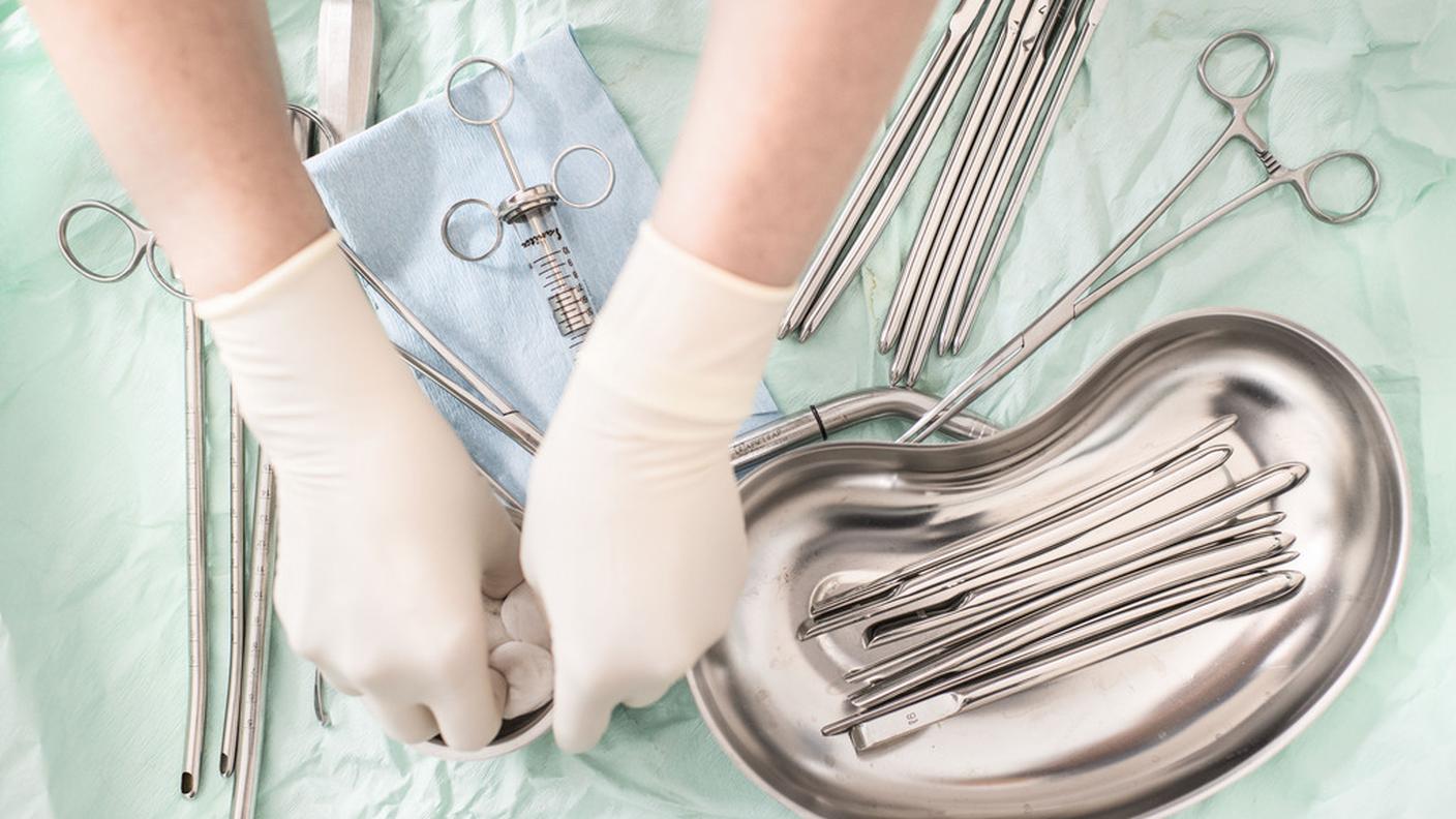 Operazione complicata e costosa, ma la degenza non è necessaria. Chi paga?