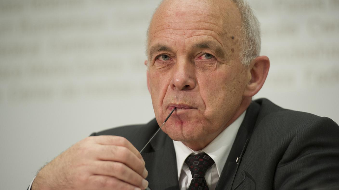 Ueli Maurer vuole un riesame della situazione 