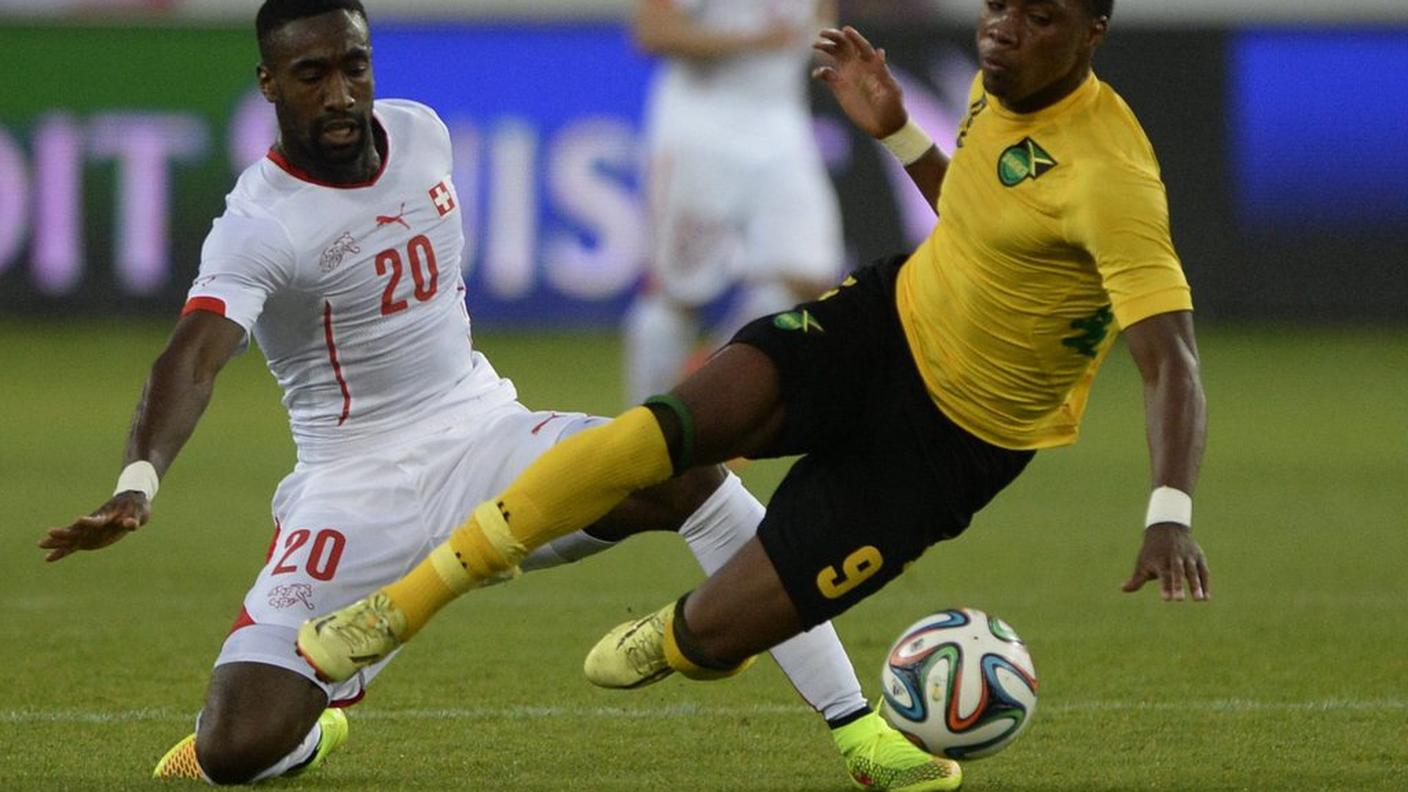 Un contrato per Djourou