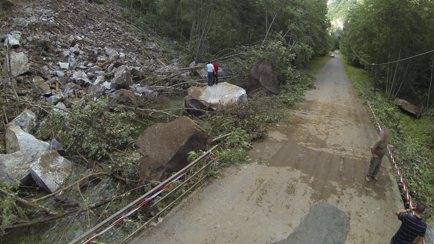 La strada danneggiata