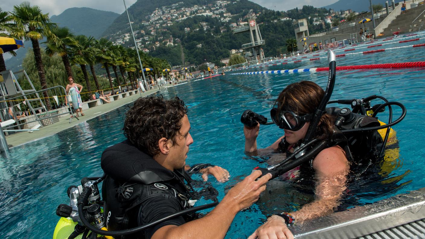 Battesimo in acqua contro la violenza delle donne