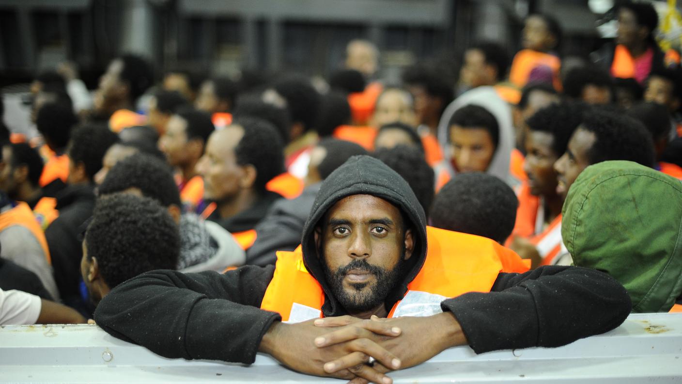 Migranti di origine subsahariana salvati al largo della Sicilia