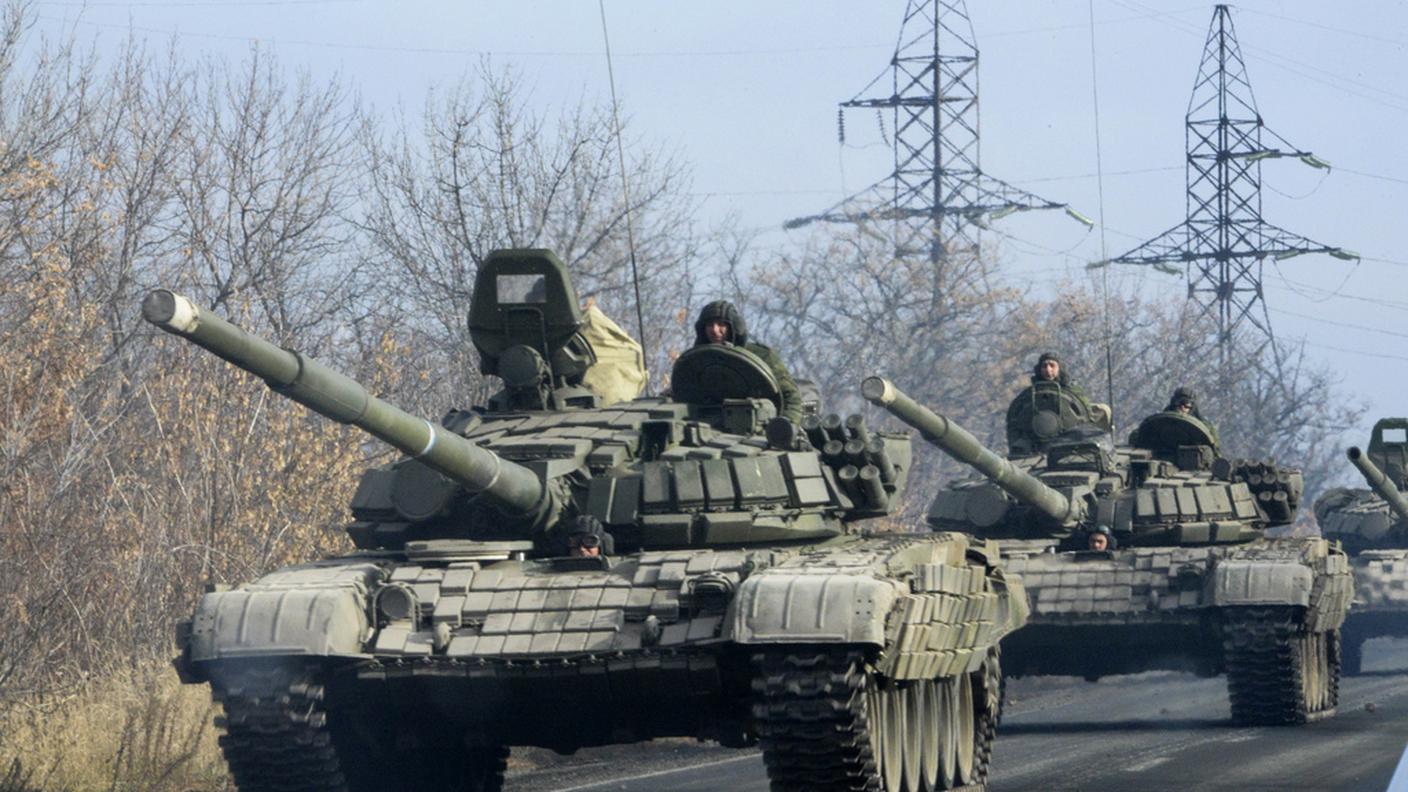 I mezzi armati in direzione di Donetsk