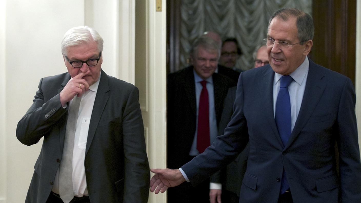 Steinmeier accolto dall'omologo russo Lavrov