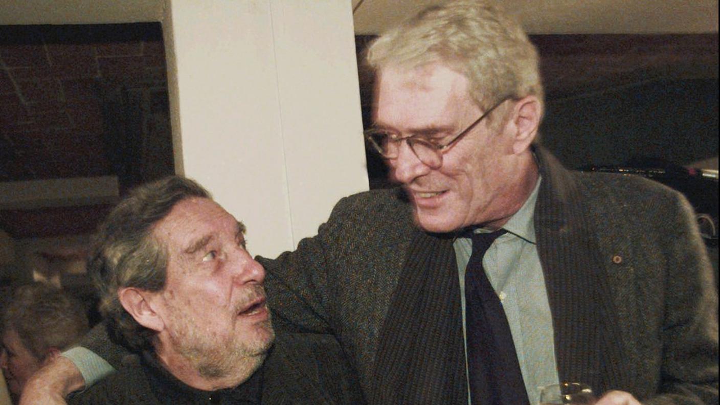 Qui a destra, con il Nobel per letteratura messicano Octavio Paz
