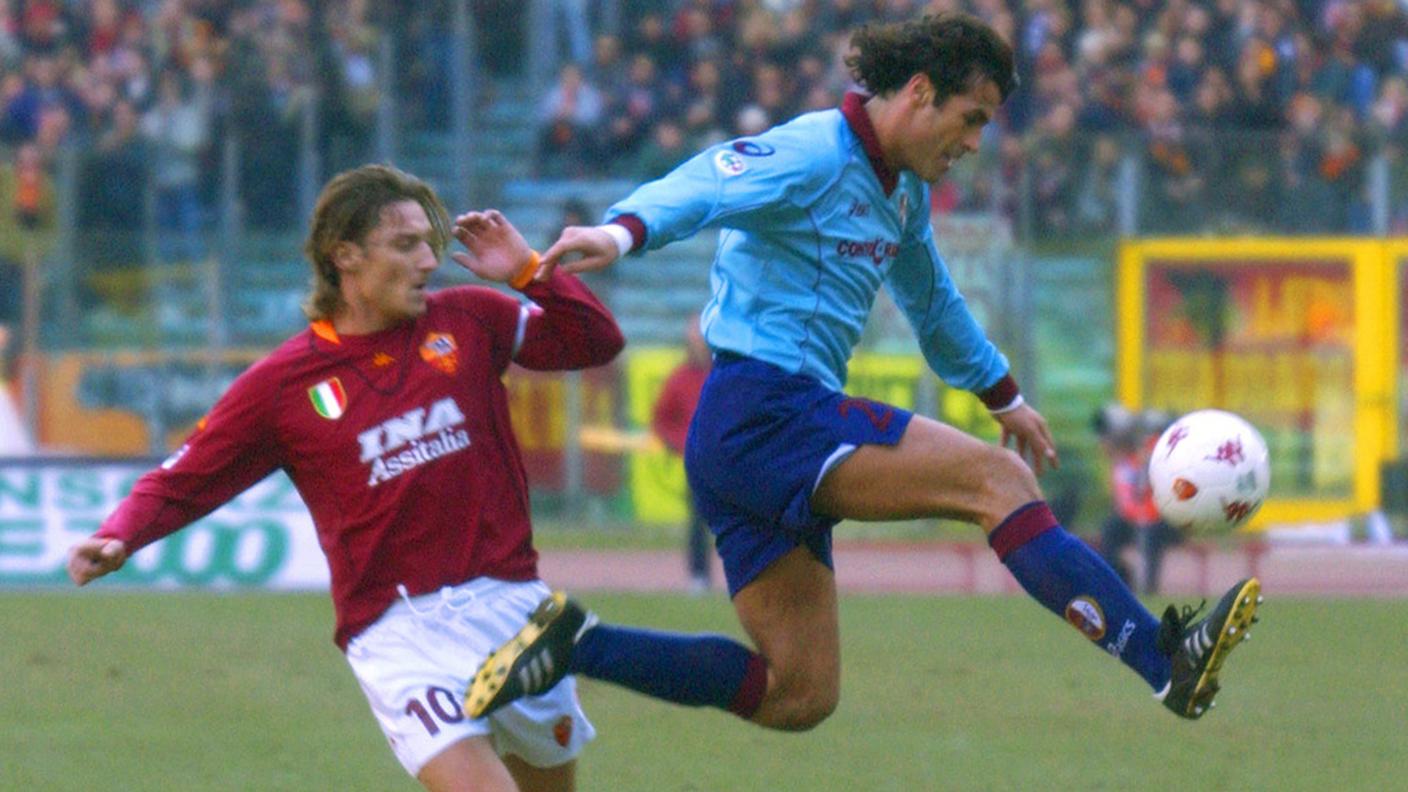 Con la maglia del Torino contro la Roma di Totti nel 2002