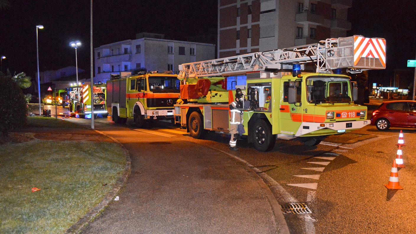 I vigili del fuoco sono intervenuti con diversi mezzi