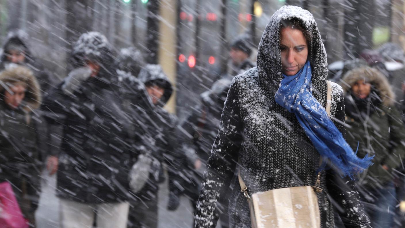 La tempesta di neve si è abbattuta su tutto il nordest degli Stati Uniti