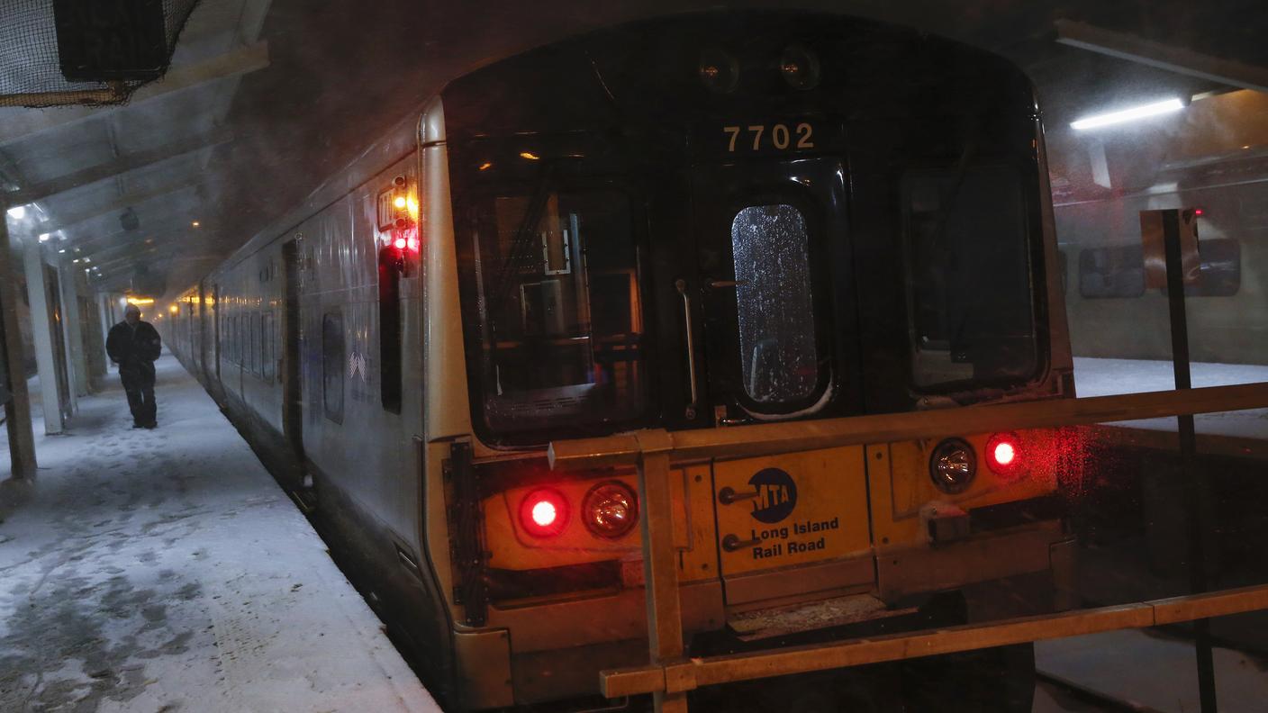 Fermi anche i treni della metropoli