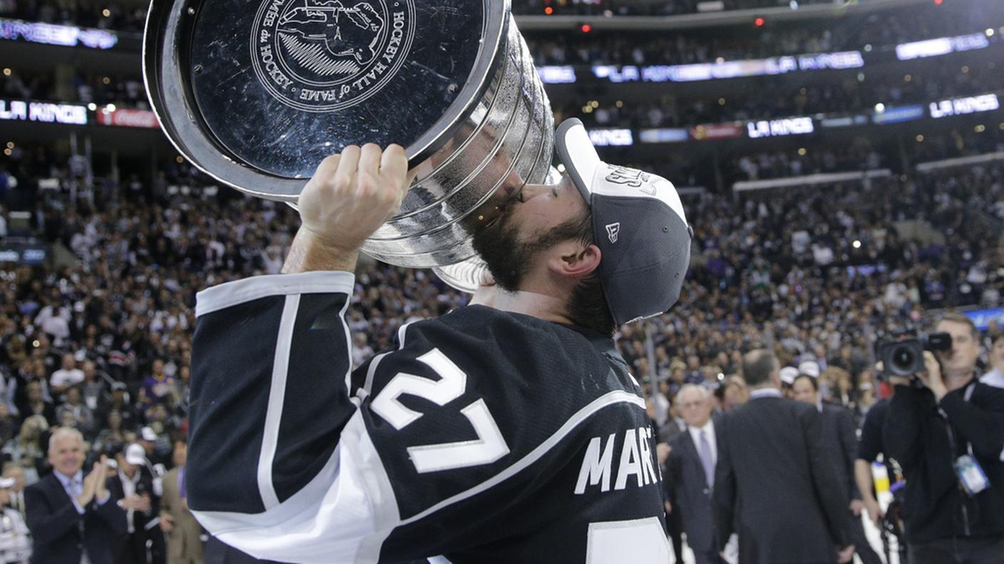 Chi potrà baciare la Stanley Cup quest'anno?